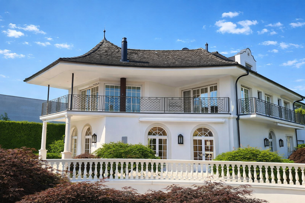 Exklusive Villa mit privatem Seezugang am Zürichsee